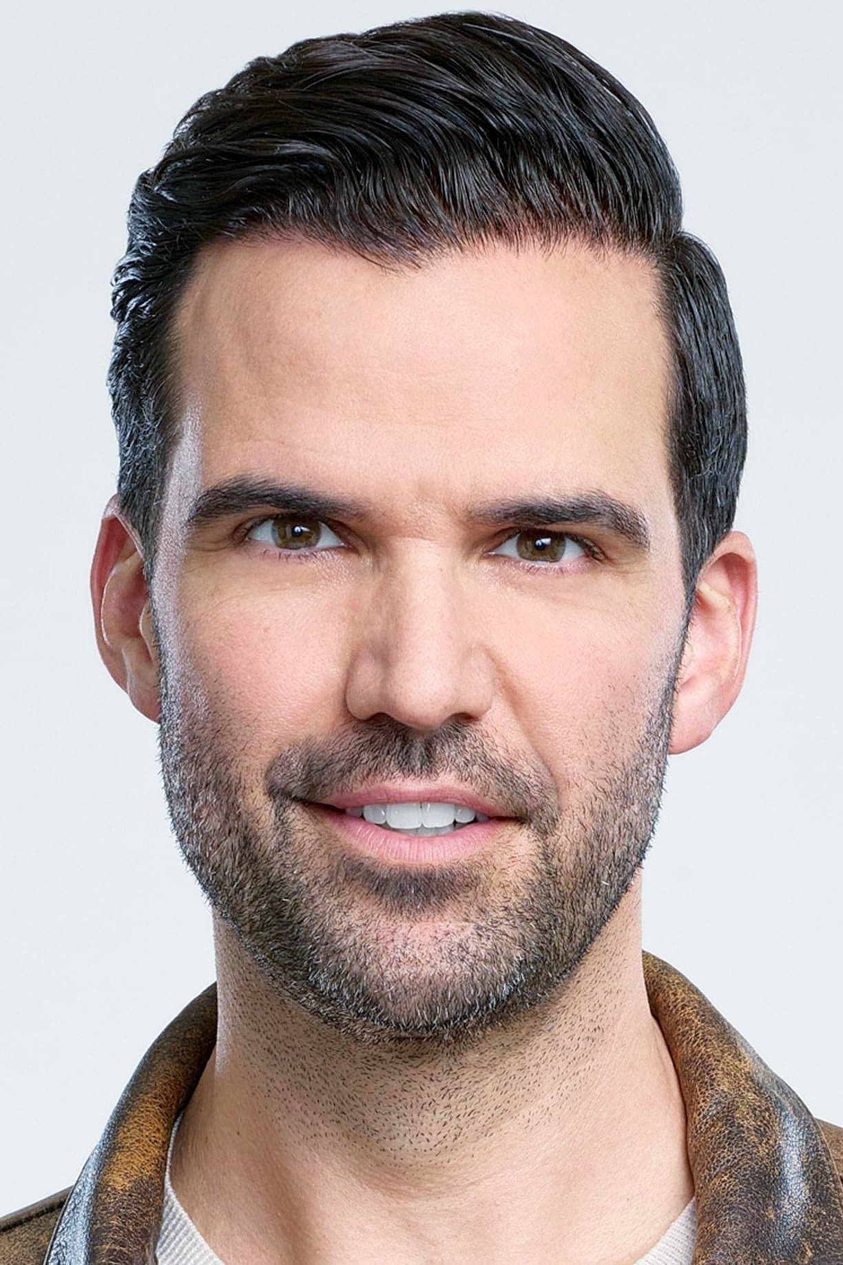 Benjamin Ayres profile