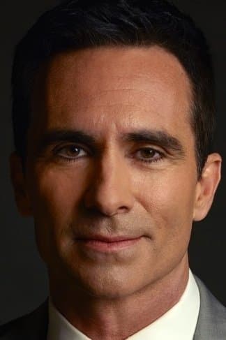 Nestor Carbonell profile