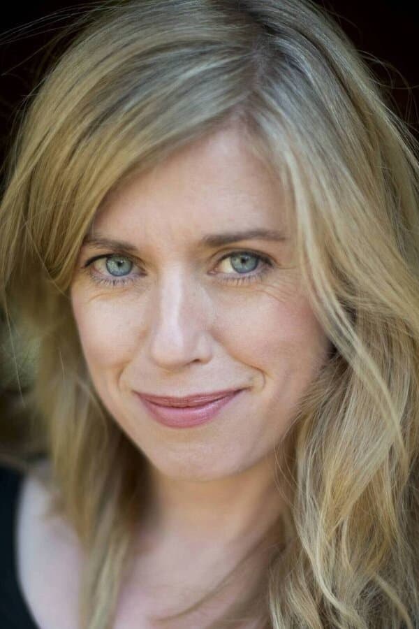 Lesley Conroy profile