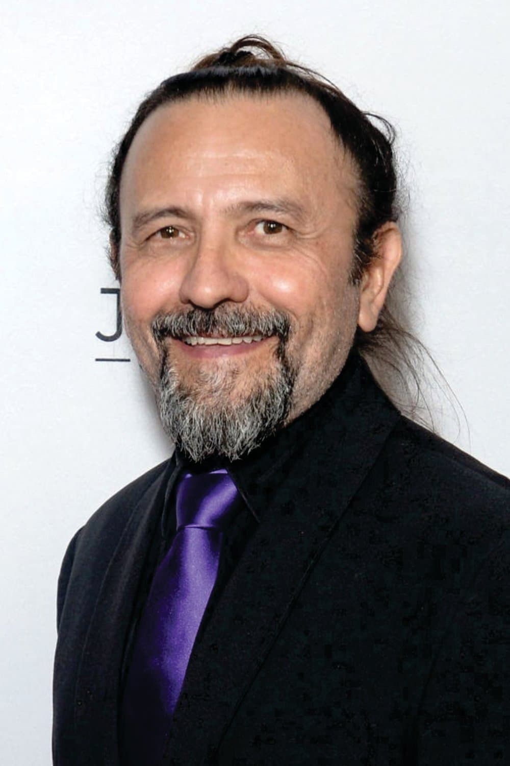 Halder Gomes profile