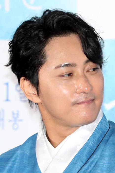 Lee Bong-geun profile