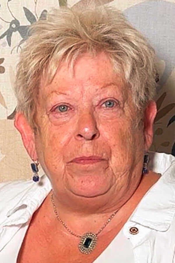 Danielle Renault profile