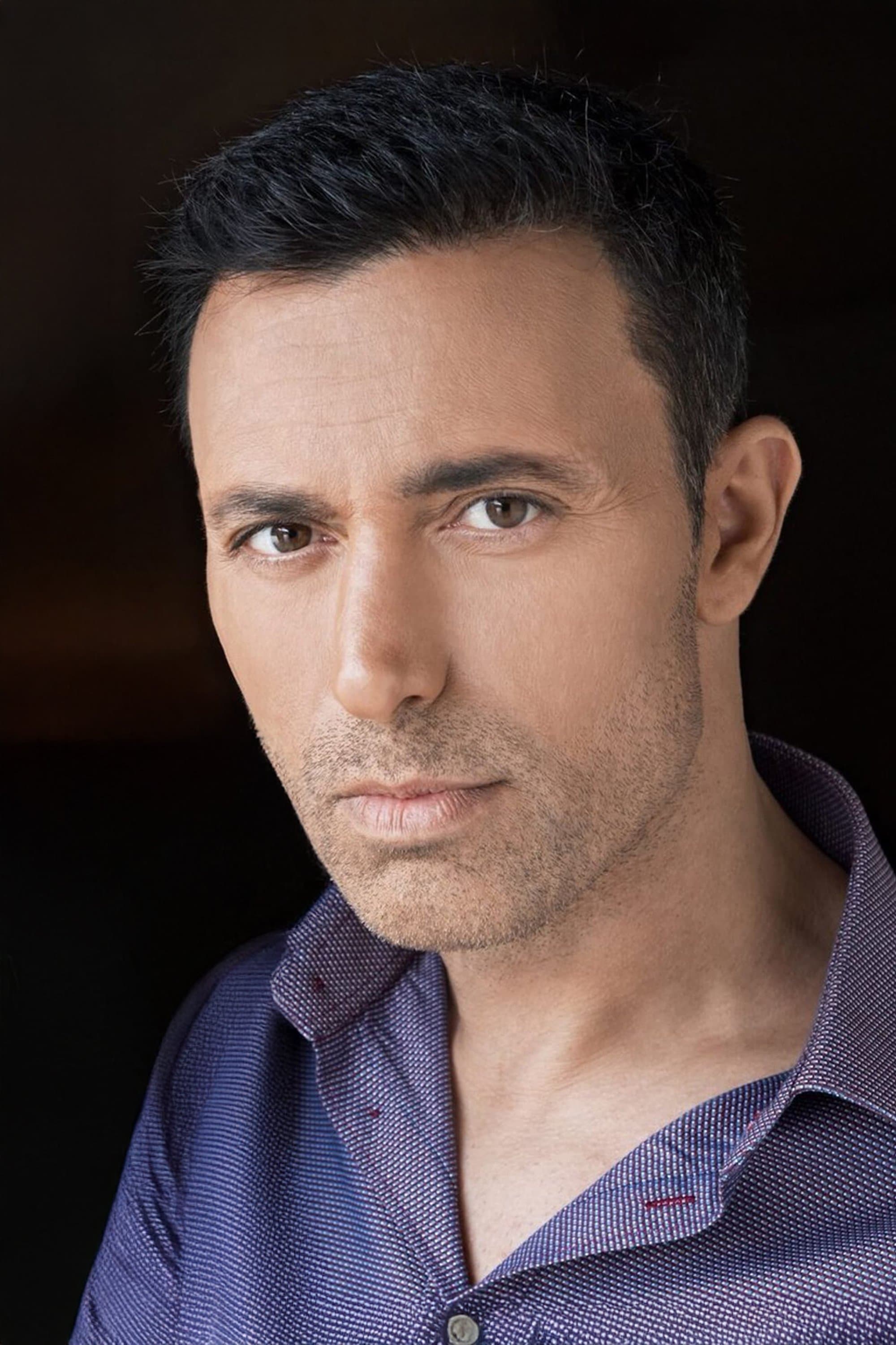 Mustafa Sandal profile