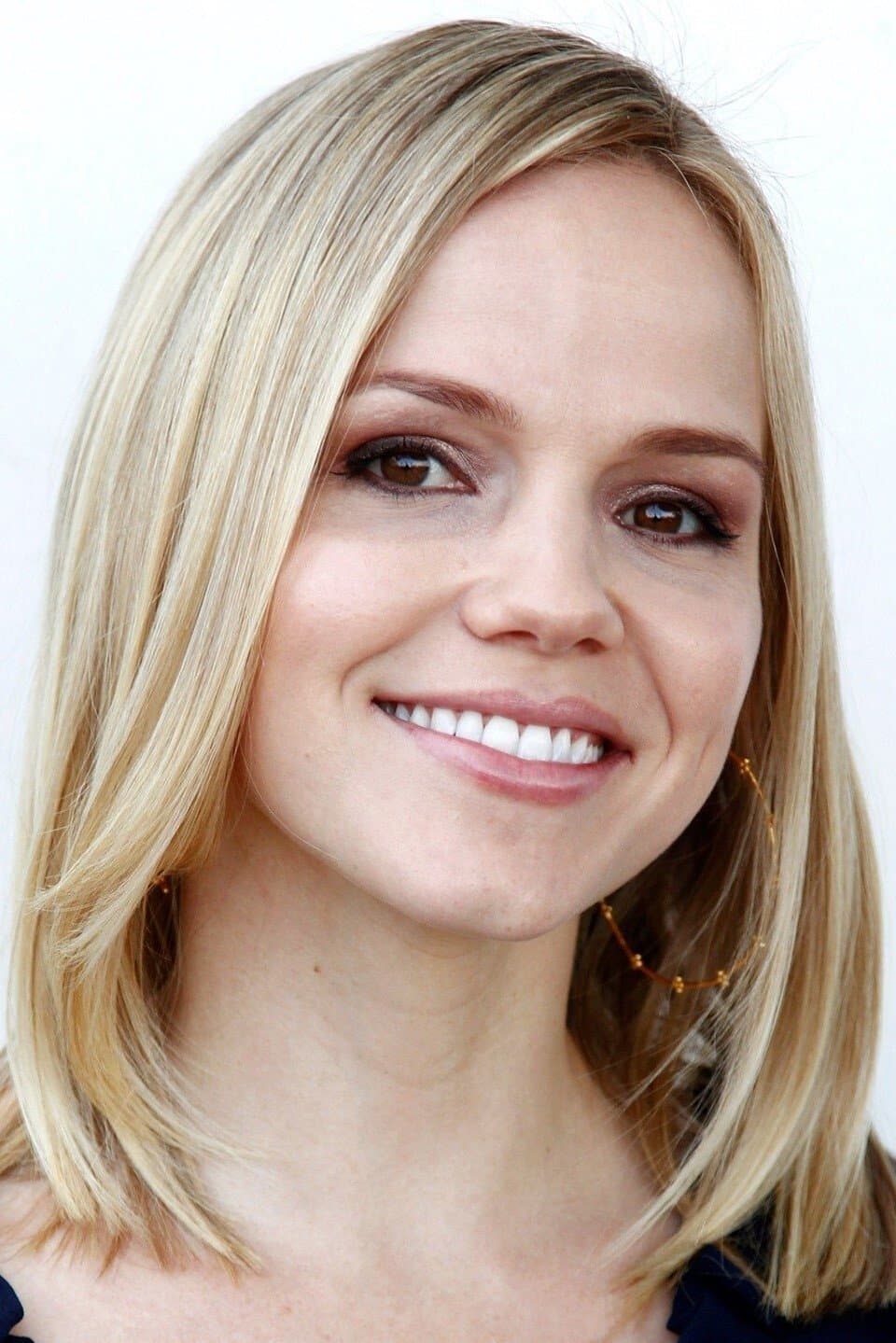 Alexa Havins profile