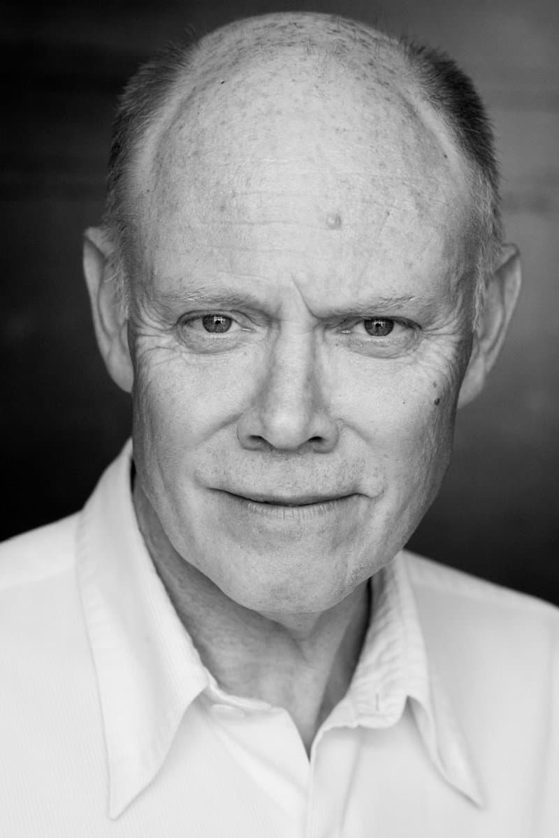 Robin Hooper profile