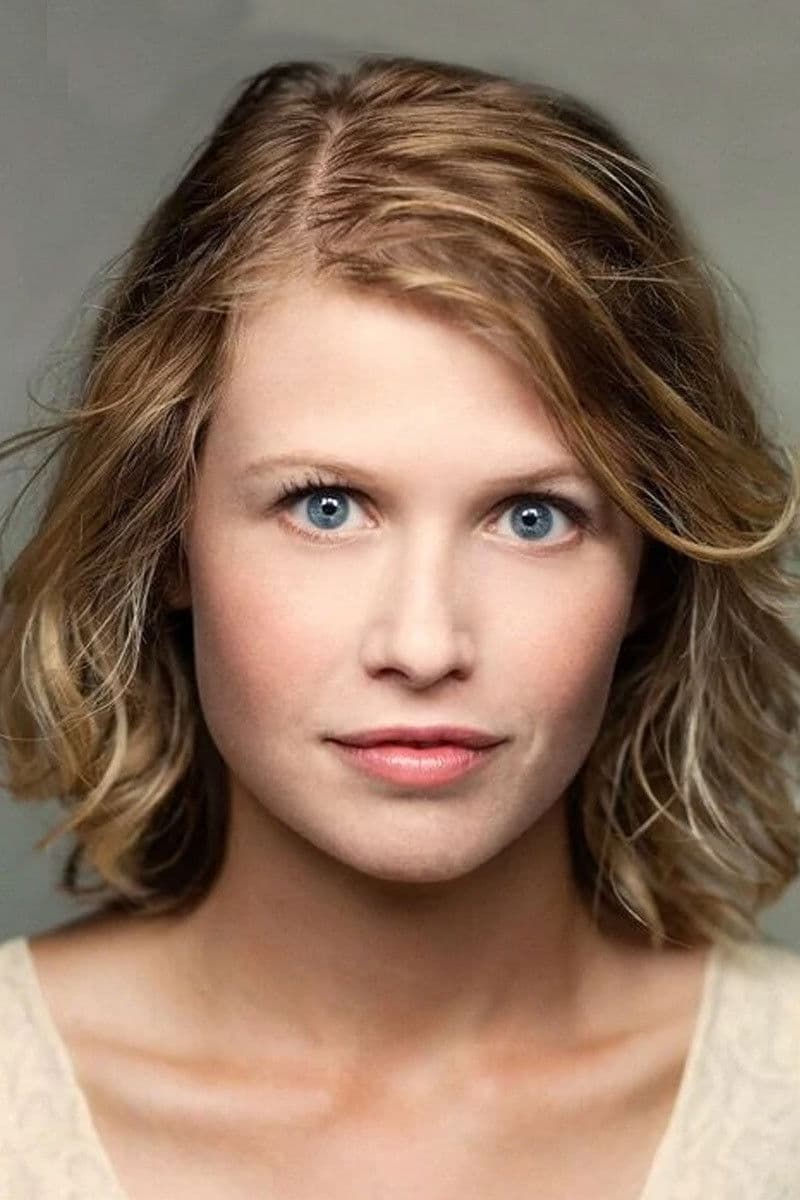 Rose Reynolds profile