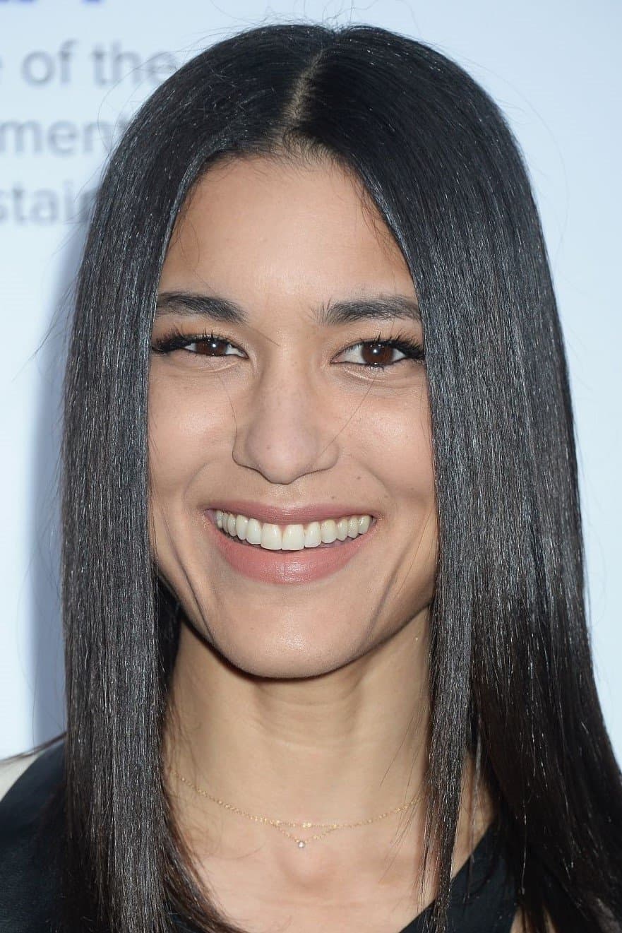 Julia Jones profile