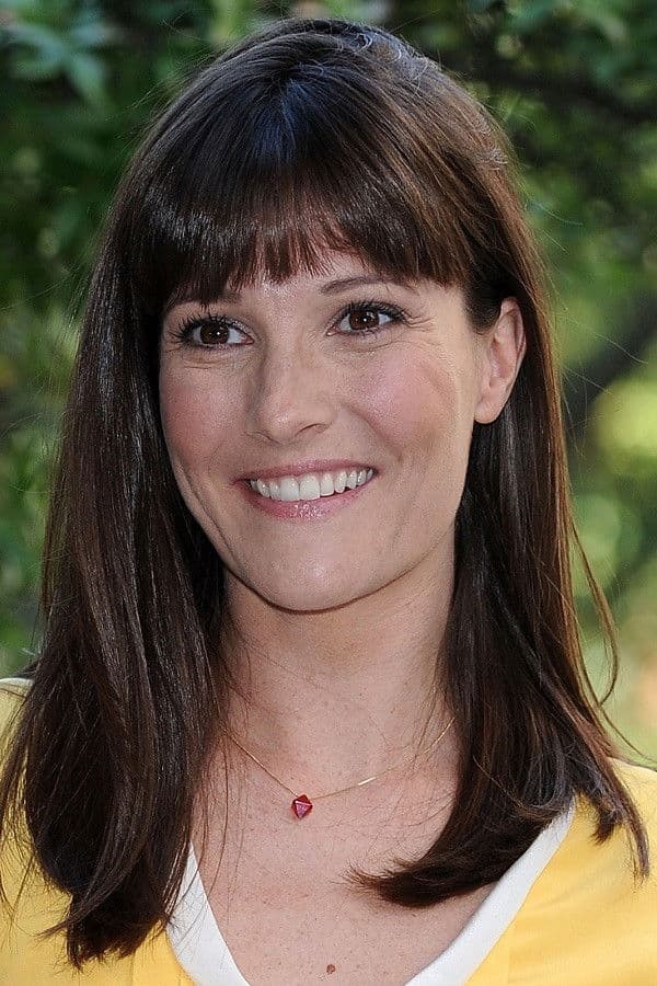 Victoria Cabello profile