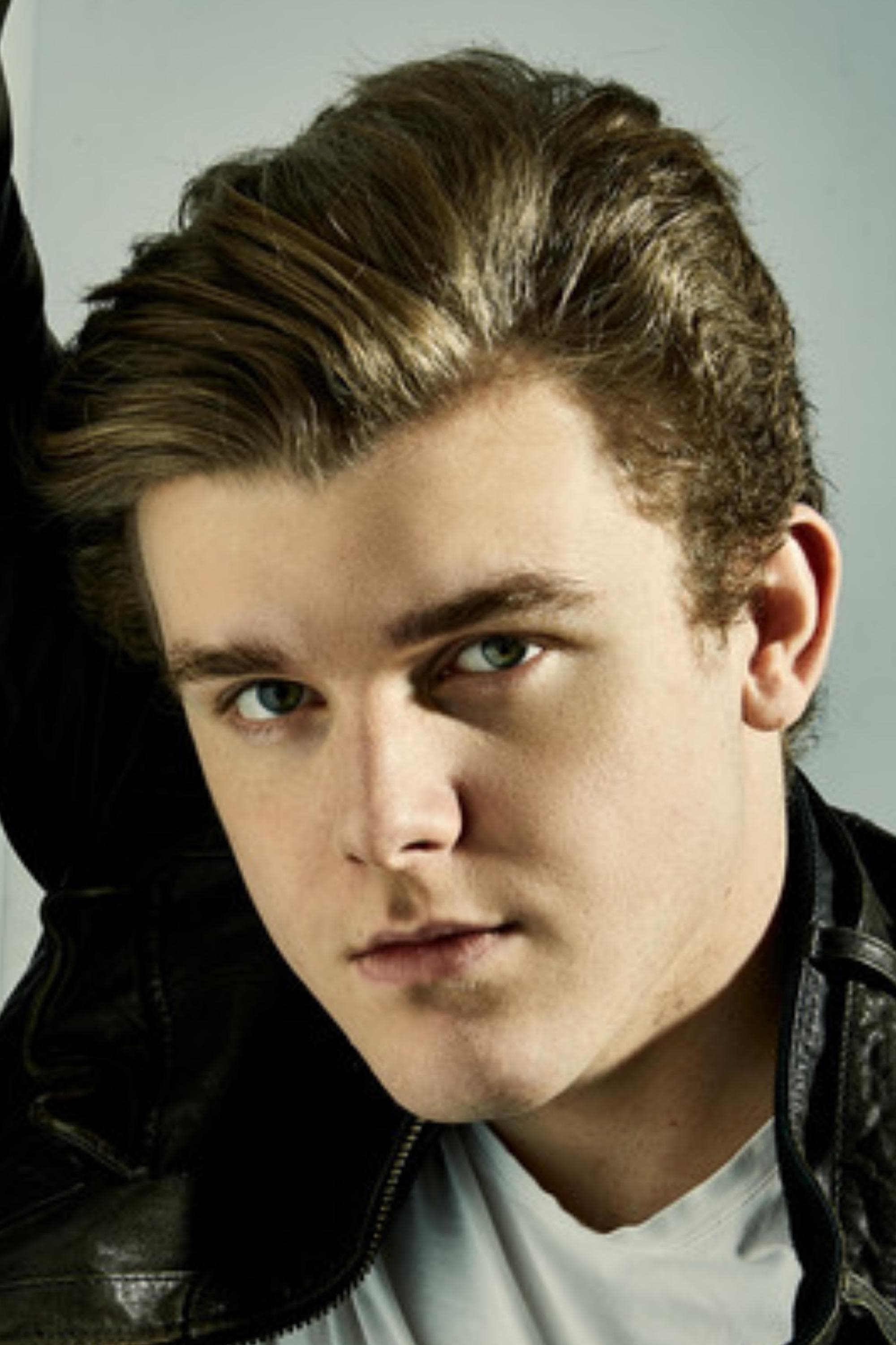 Sean Ryan Fox profile