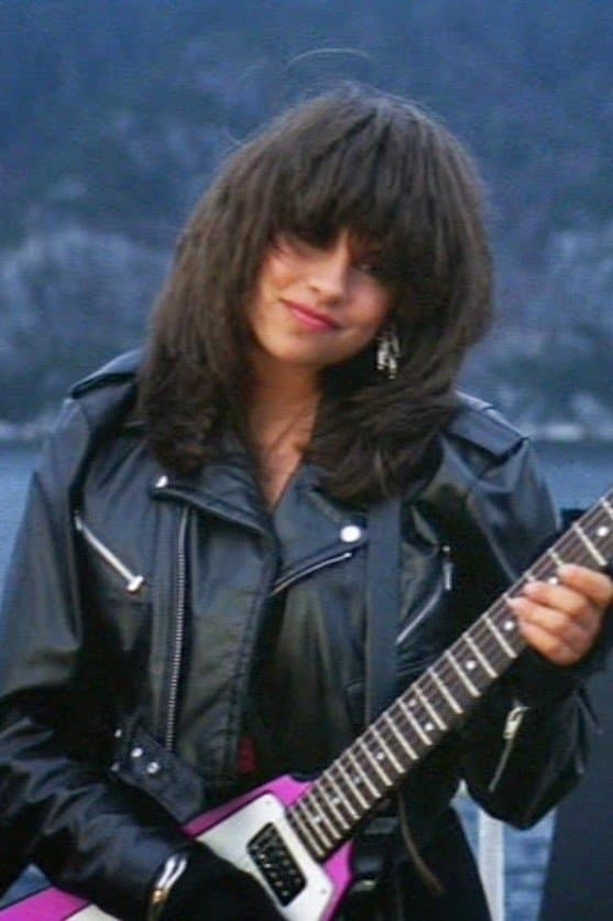 Saffron Henderson profile