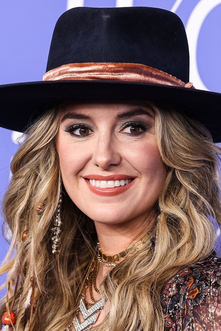 Lainey Wilson profile