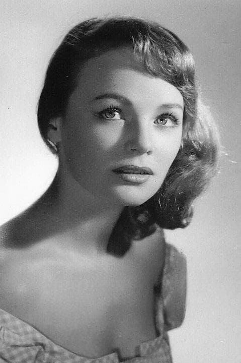 Etchika Choureau profile