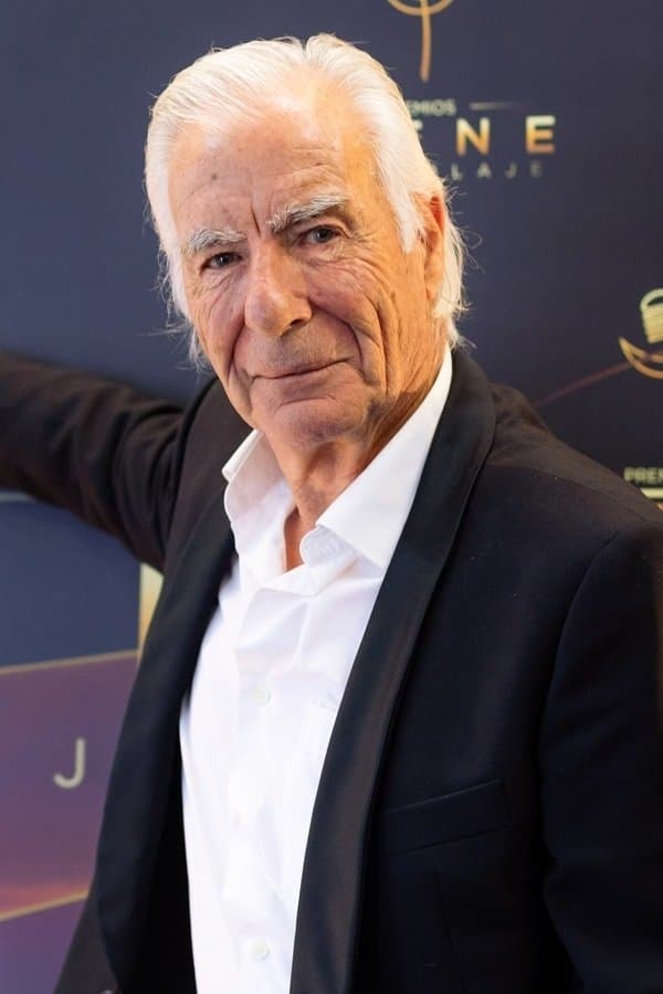 Héctor Cantolla profile