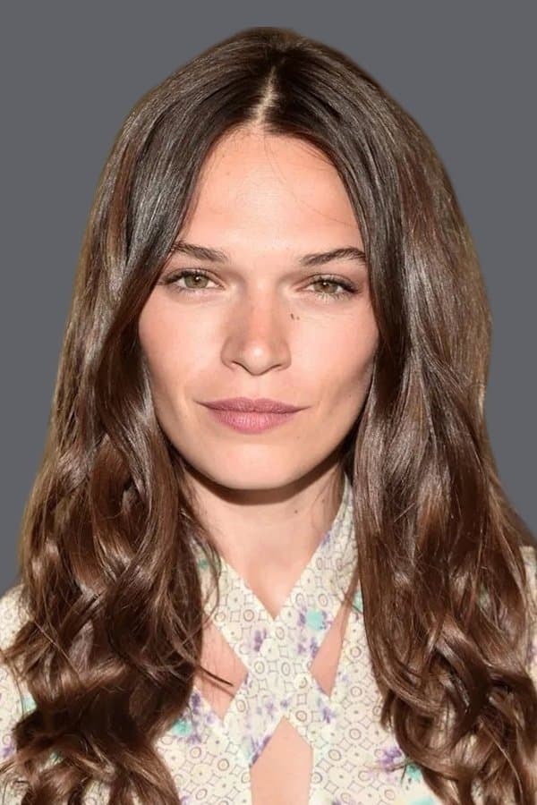 Anna Brewster profile