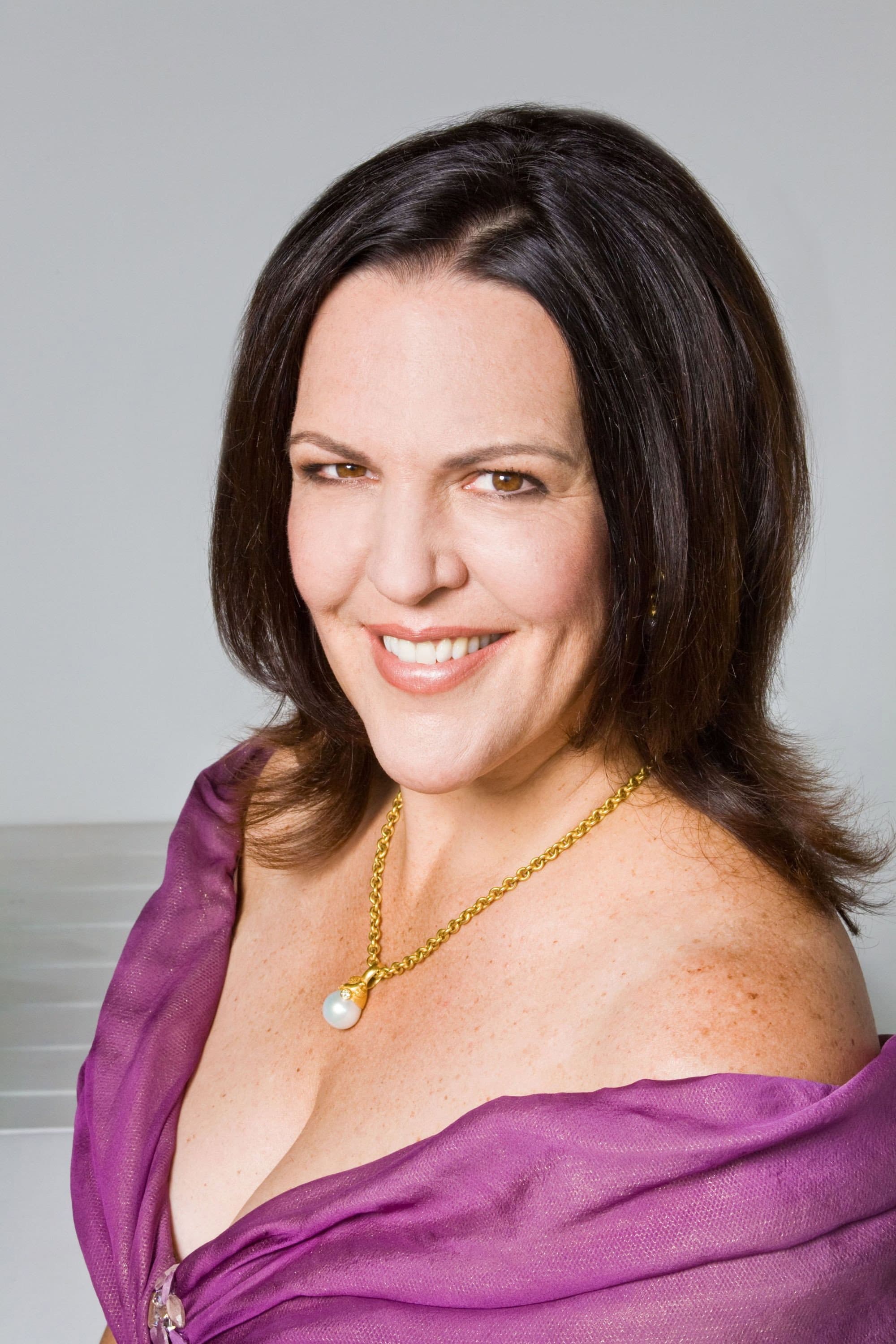 Adrianne Pieczonka profile