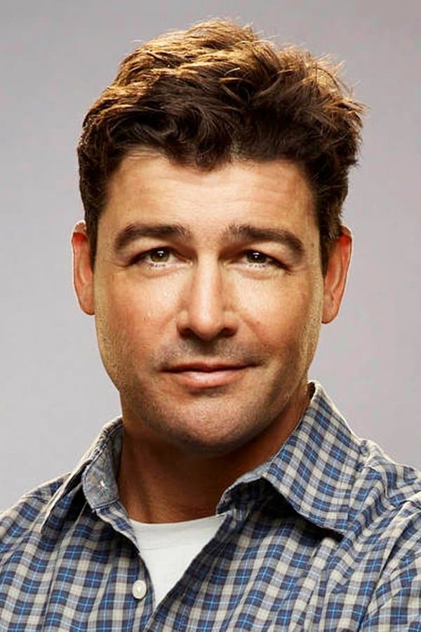 Kyle Chandler profile