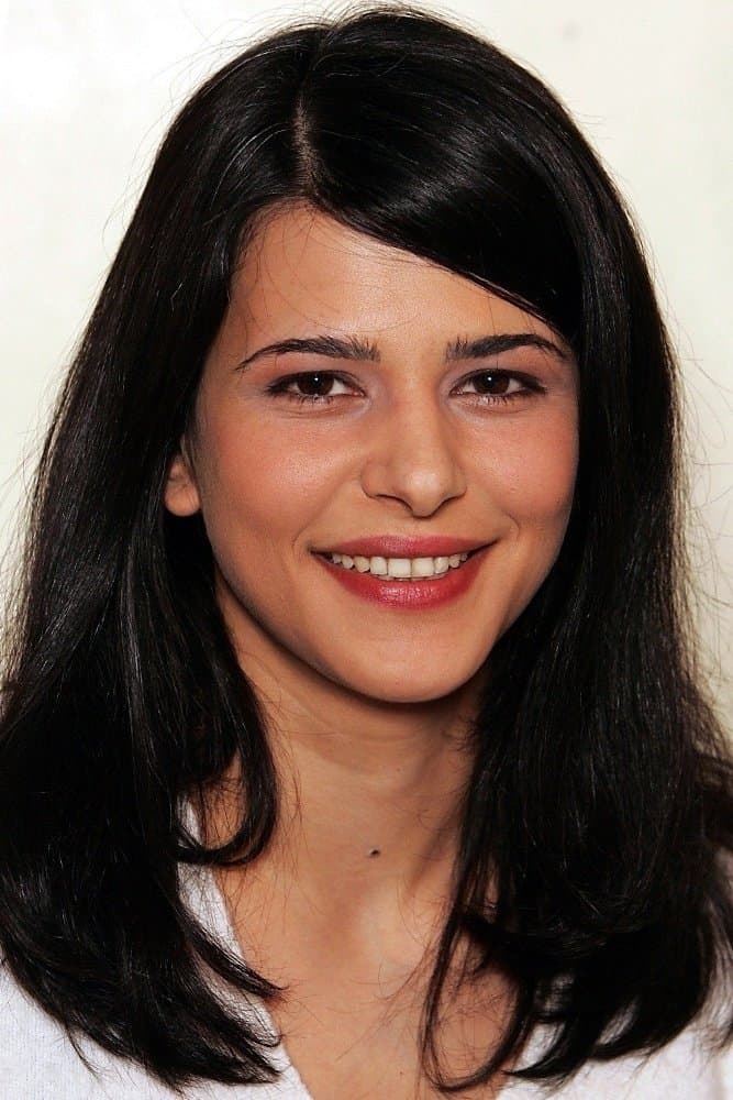 Lale Yavaş profile