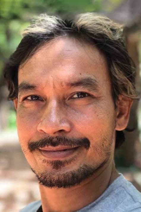 Thạch Kim Long profile