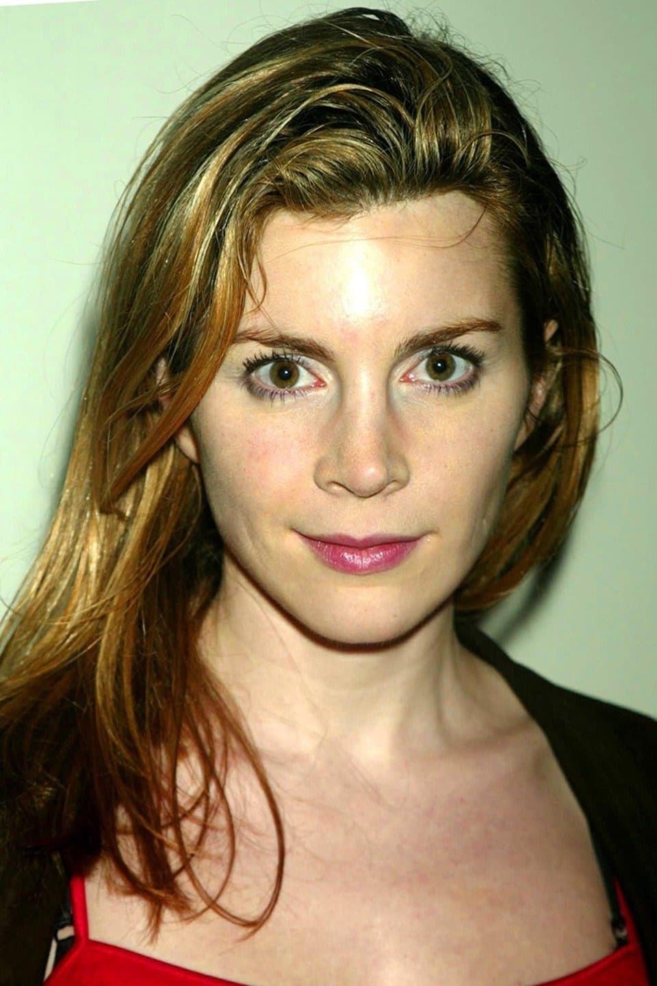 Clara Bellar profile