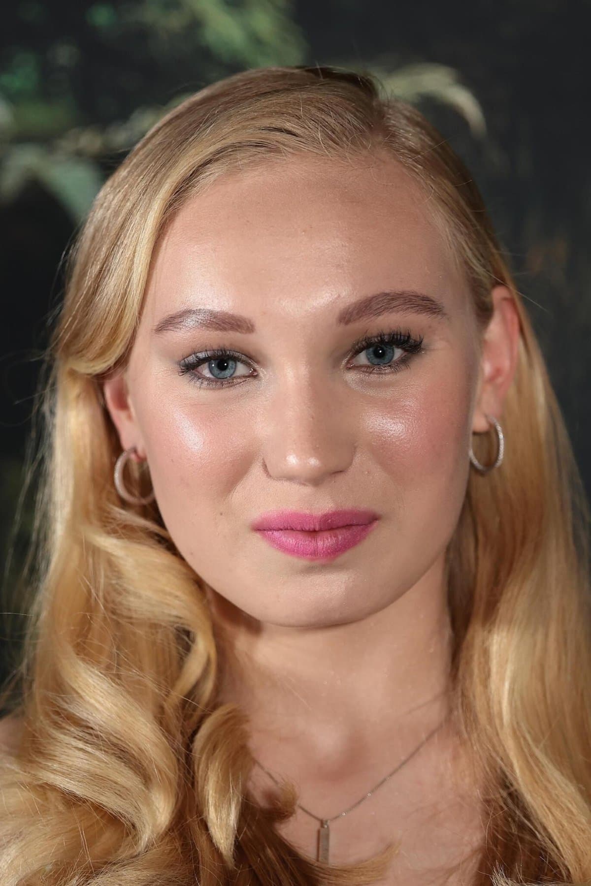 Helena Zengel profile