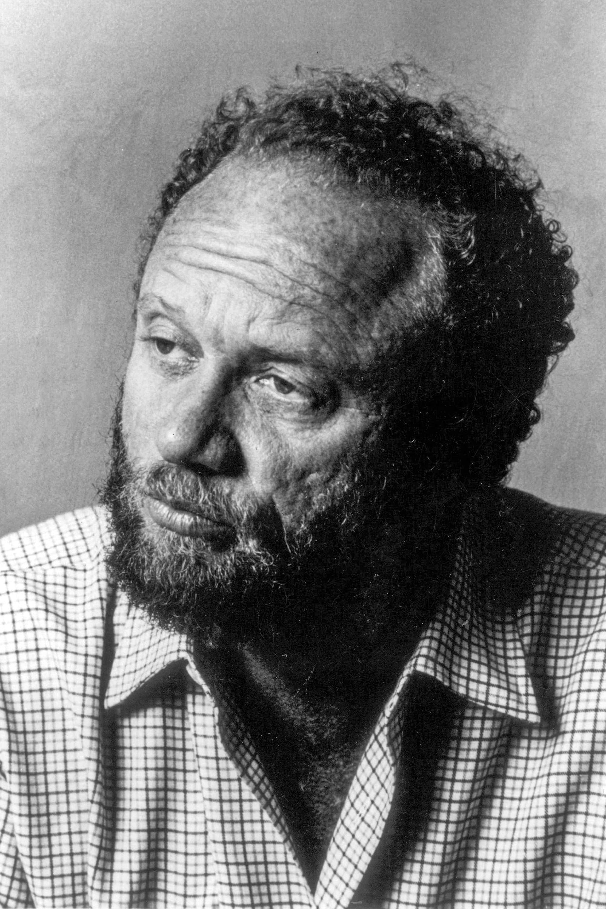 Leon Hirszman profile