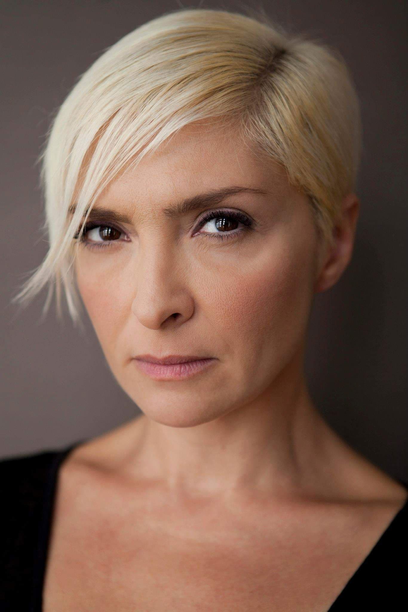 Şebnem Köstem profile