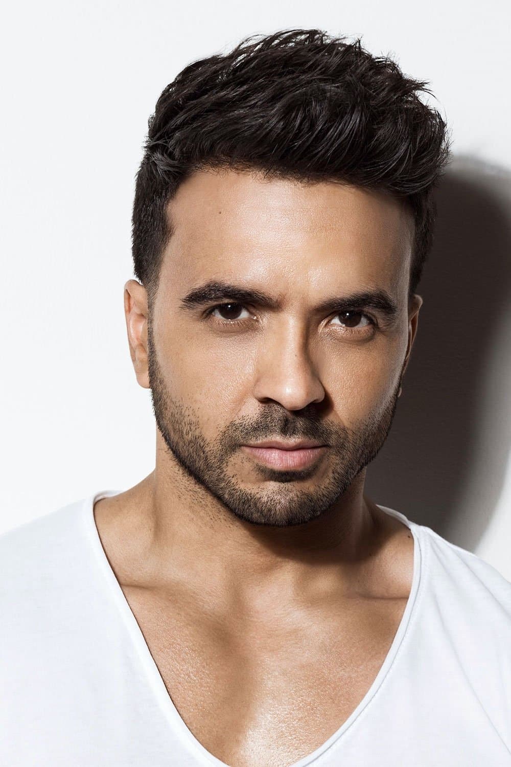 Luis Fonsi profile