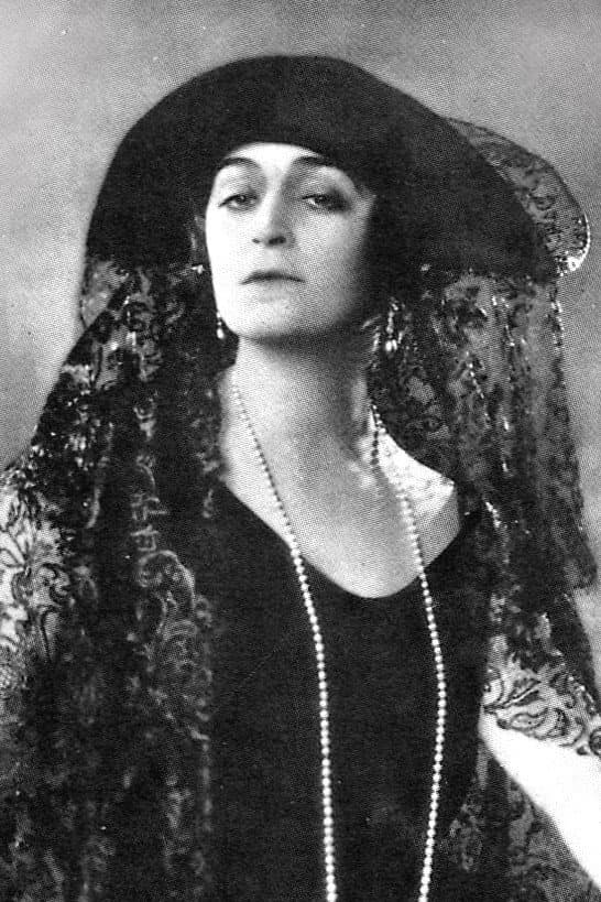 Diana Karenne profile