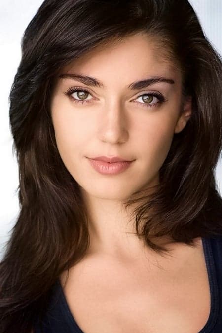 Emilia Ares profile