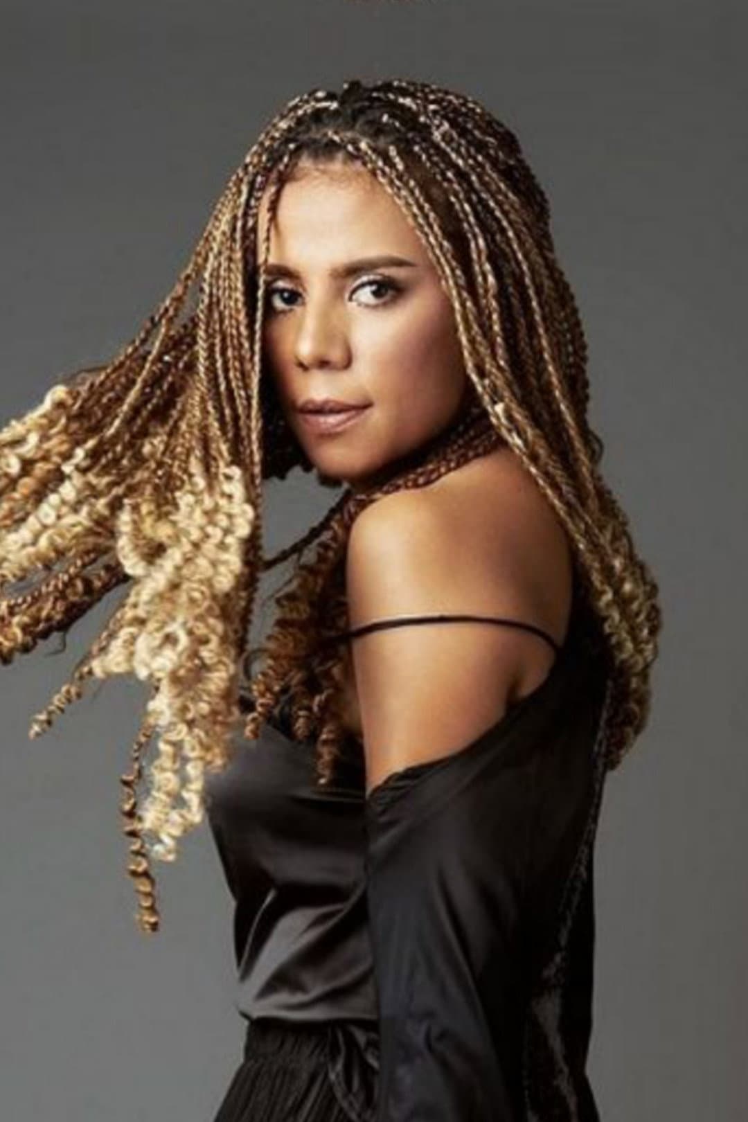 Nowela Elisabeth Mikhelia Auparay profile