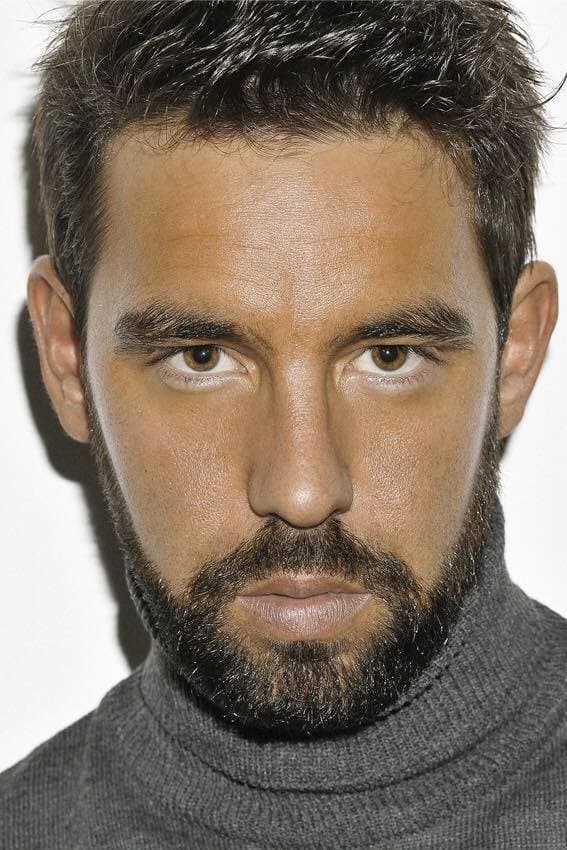 Agustín Sierra profile