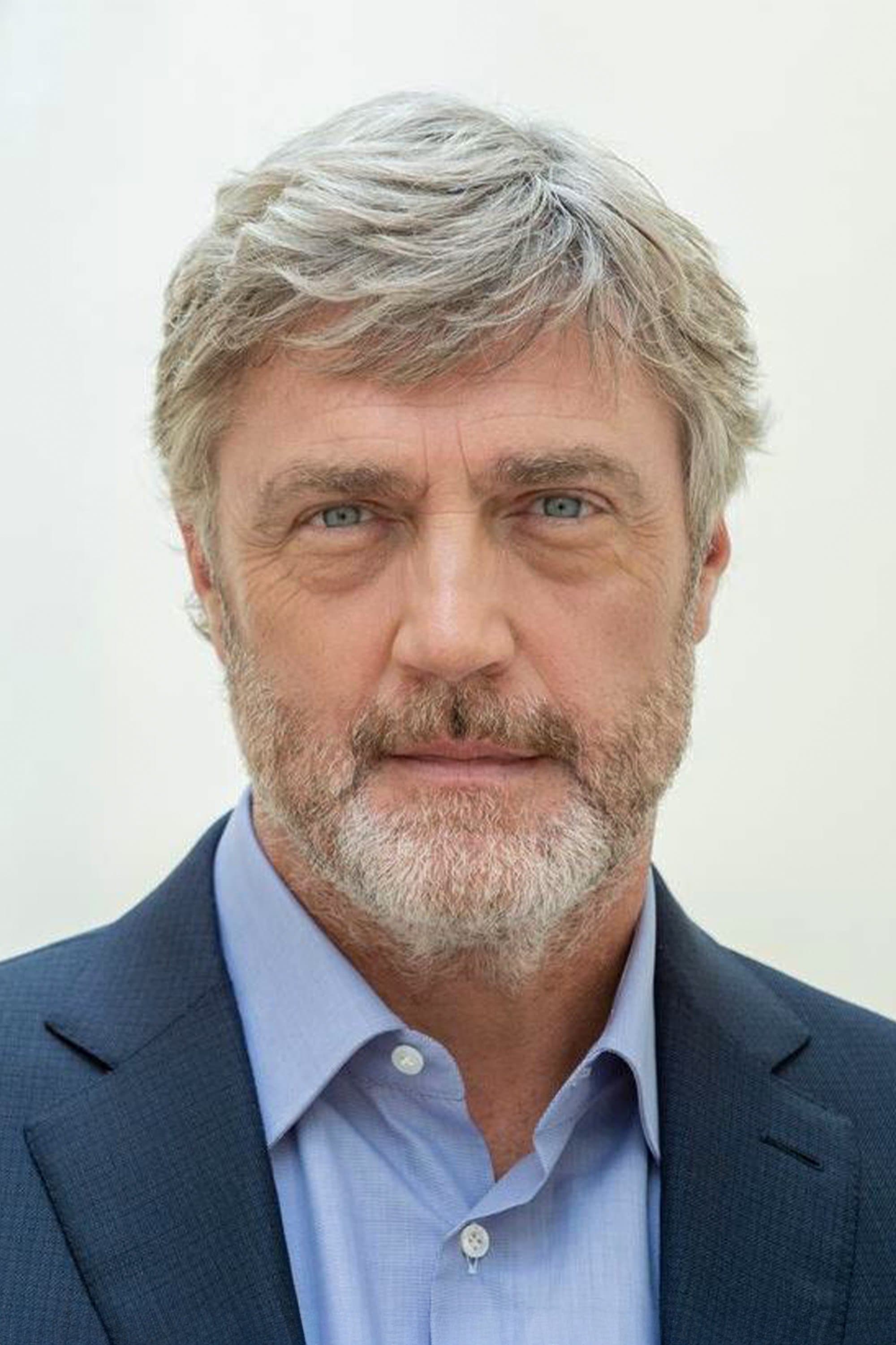 Vincent Regan profile