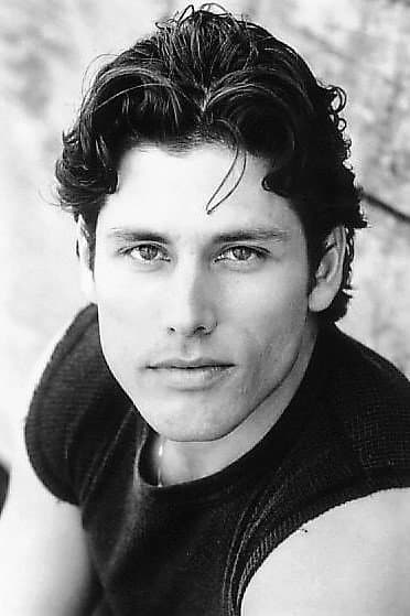 Wade Dominguez profile