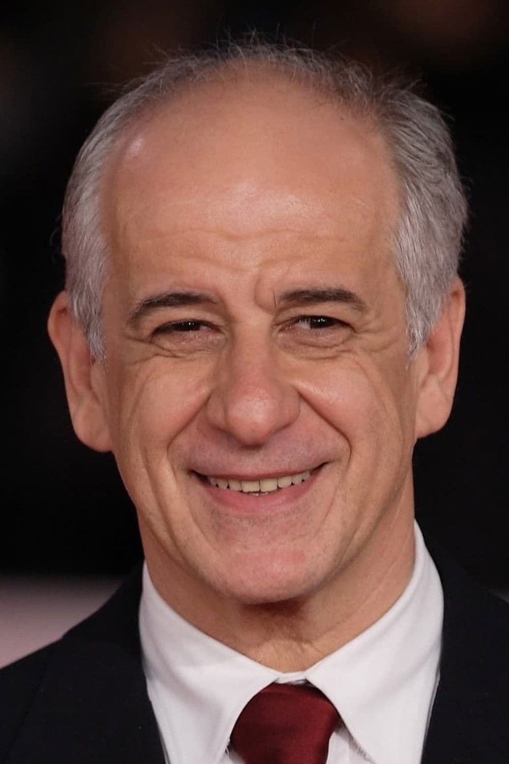 Toni Servillo profile