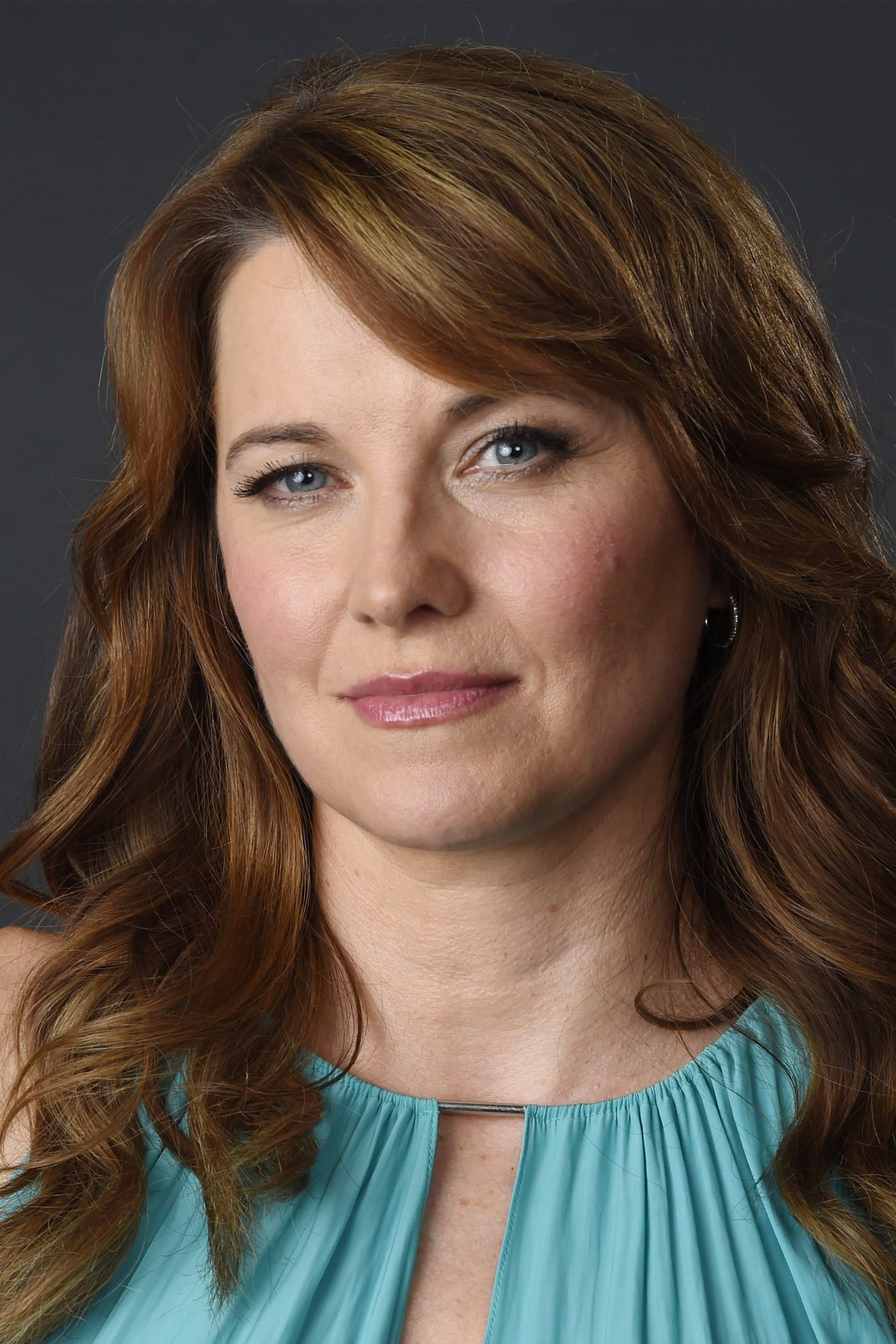 Lucy Lawless profile