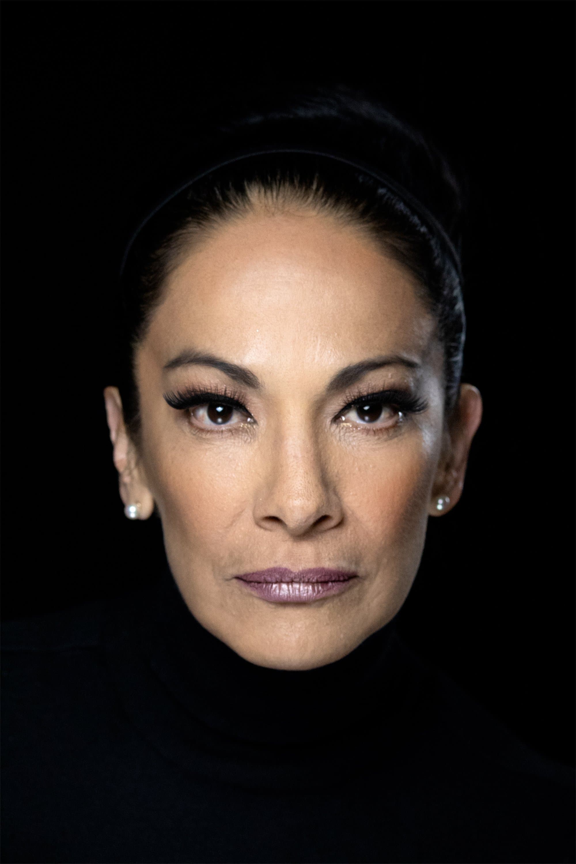 Natalia Traven profile