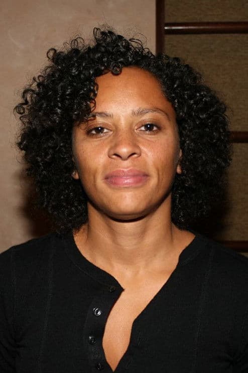 Nadia Hallgren profile