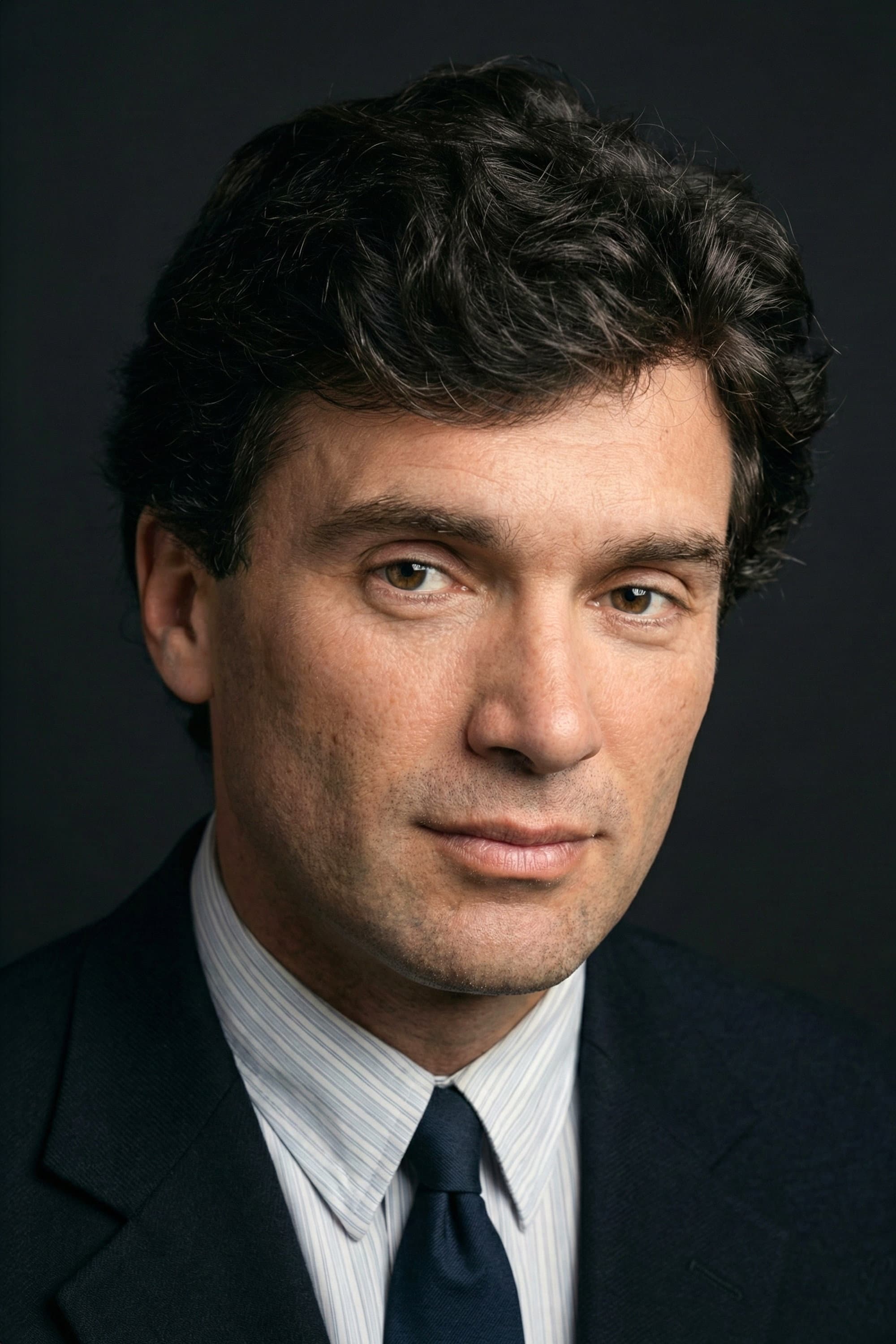 Tarık Tarcan profile