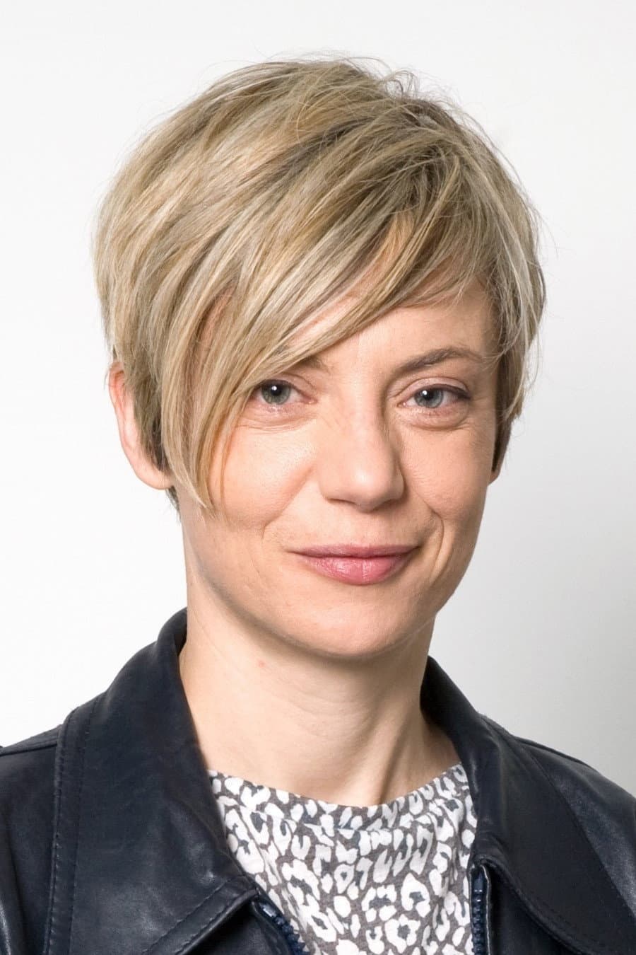 Miranda Sawyer profile