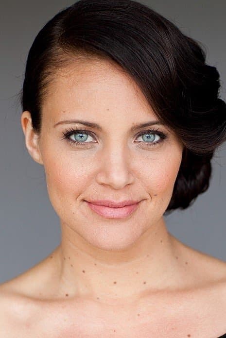 Miracle Laurie profile