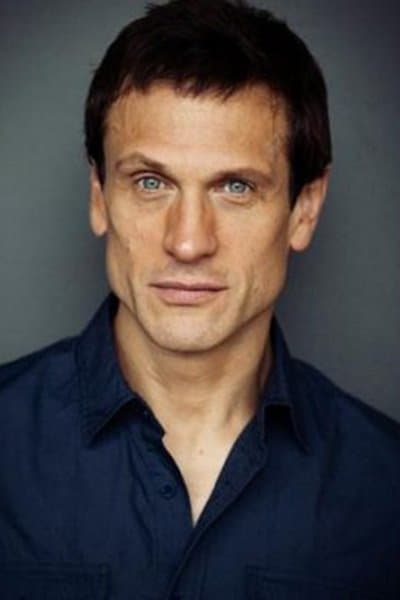 Simon Merrells profile