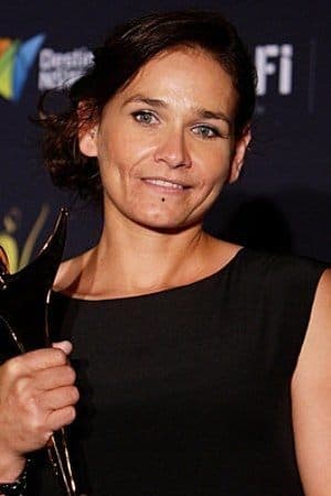 Louise Harris profile