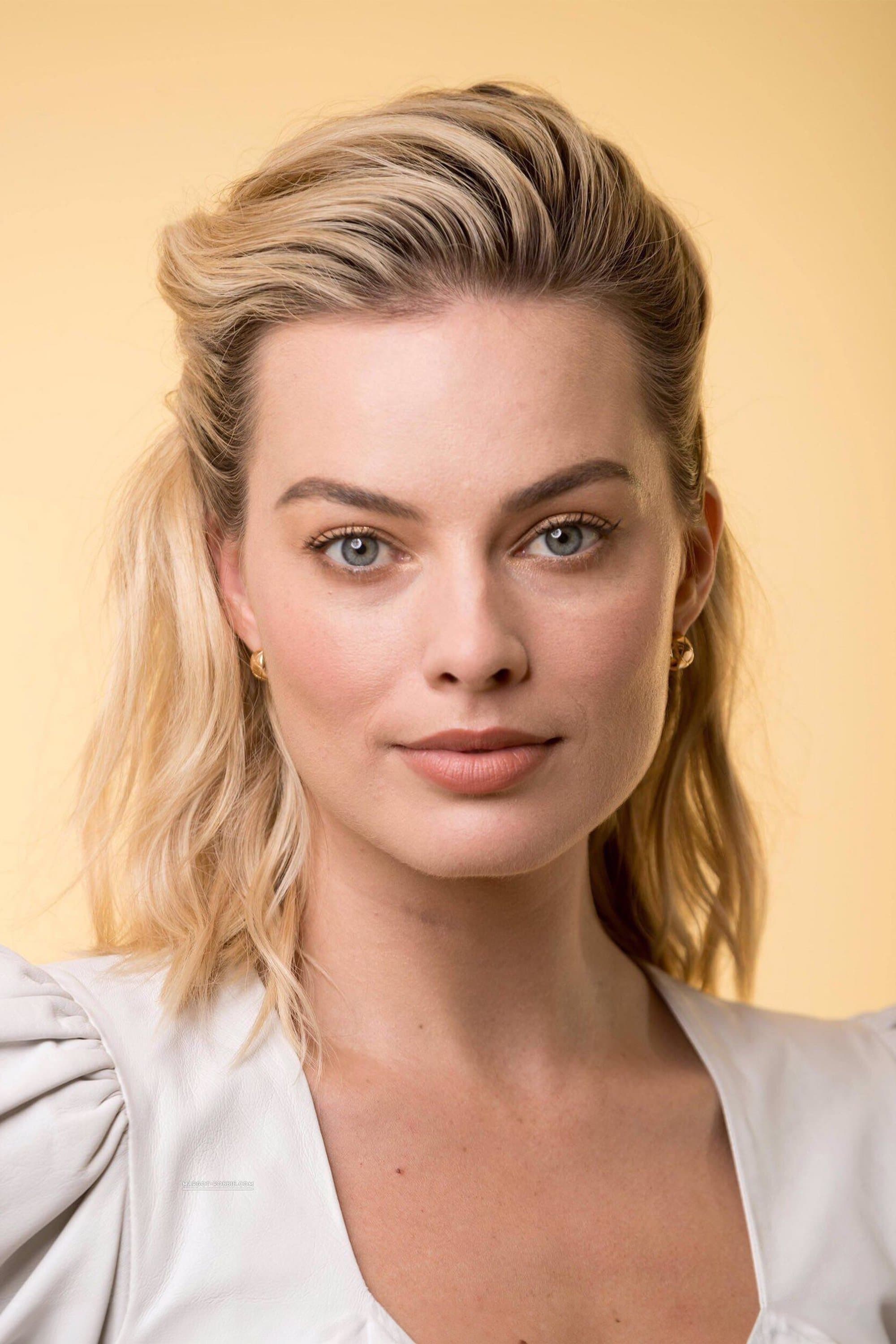 Margot Robbie profile