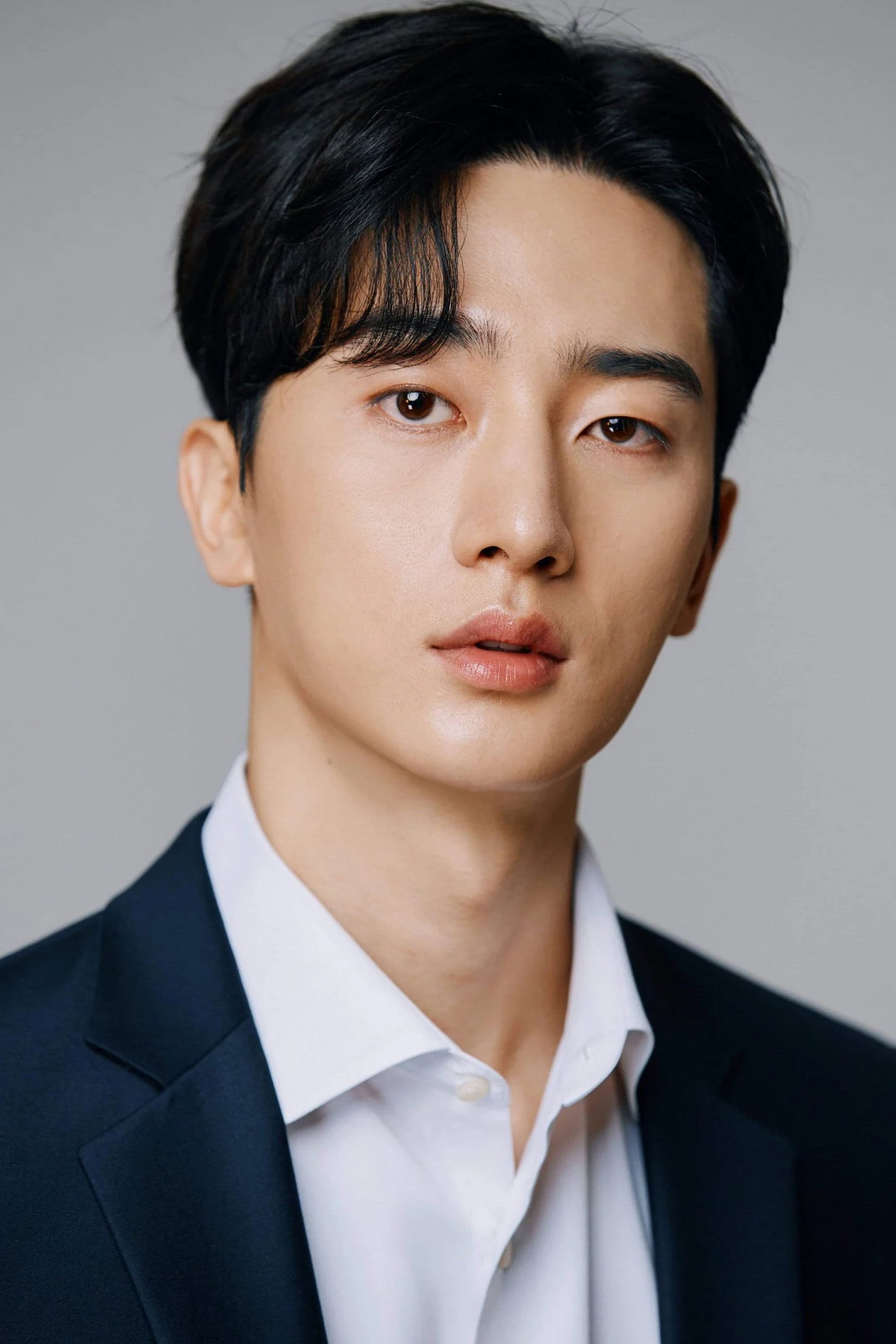 Kim Jun-gyeong profile