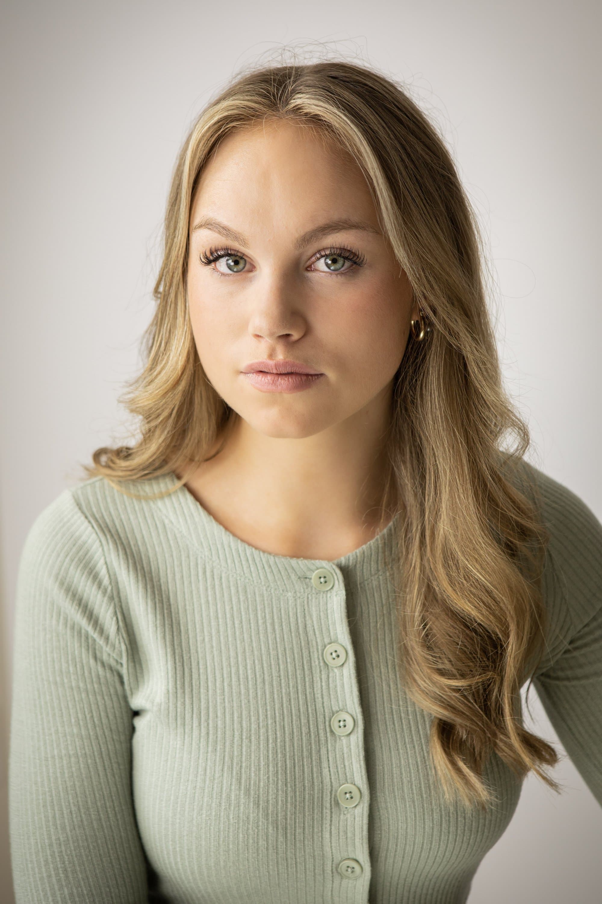 Ashley Dingwell profile