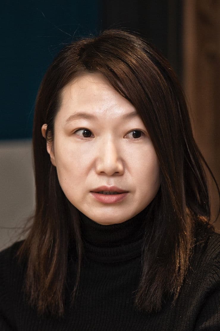 Chun Roy-kyoung profile