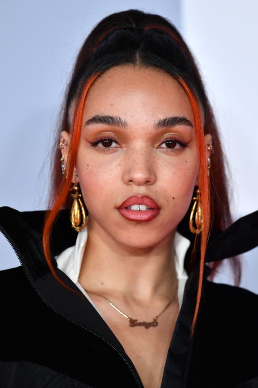 FKA twigs profile
