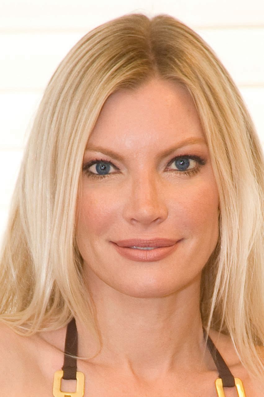 Reneé Domenz profile