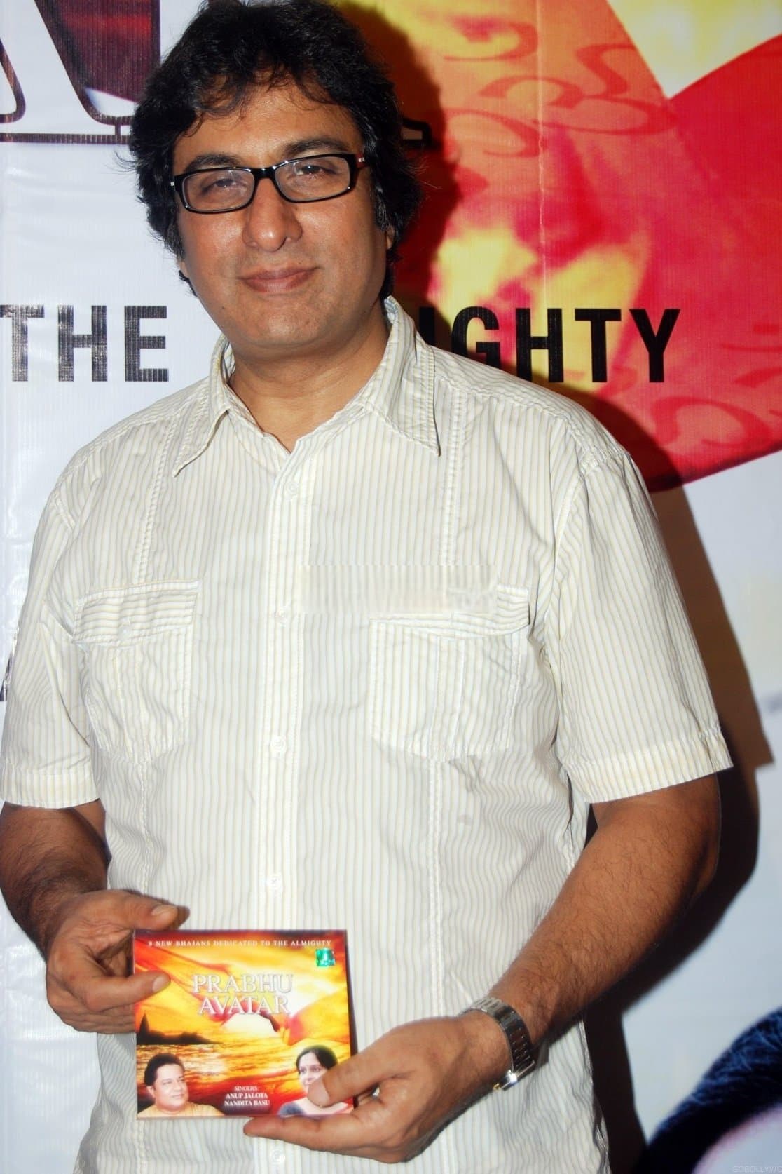 Talat Aziz profile