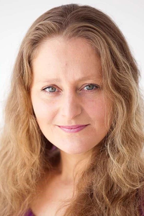 Amalia Calder profile